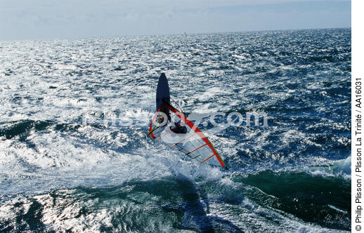 Planche à voile à Erdeven. - © Philip Plisson / Plisson La Trinité / AA16031 - Nos reportages photos - Erdeven