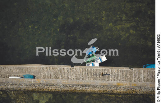 Port Tudy on Groix island - © Philip Plisson / Plisson La Trinité / AA16832 - Photo Galleries - Pier