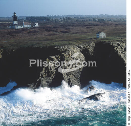 Pen-Men lighthouse in Groix island. - © Philip Plisson / Plisson La Trinité / AA16835 - Photo Galleries - Pen-Men