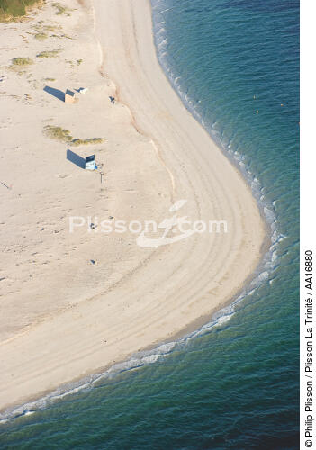 The beach at Great Sand Groix, the only beach convex Europe. - © Philip Plisson / Plisson La Trinité / AA16880 - Photo Galleries - Morbihan