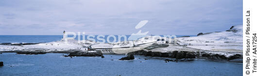 Fair Island en Ecosse. - © Philip Plisson / Plisson La Trinité / AA17254 - Nos reportages photos - Phares Grande-Bretagne