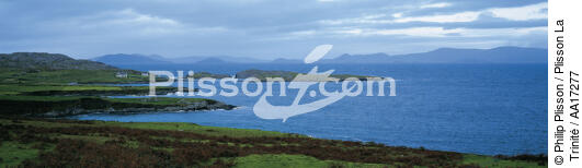 The chaos of Connemara - © Philip Plisson / Plisson La Trinité / AA17277 - Photo Galleries - Ireland