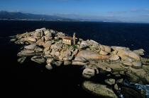 Le phare d' Isla Rùa en Galice. © Philip Plisson / Plisson La Trinité / AA17298 - Nos reportages photos - Galice