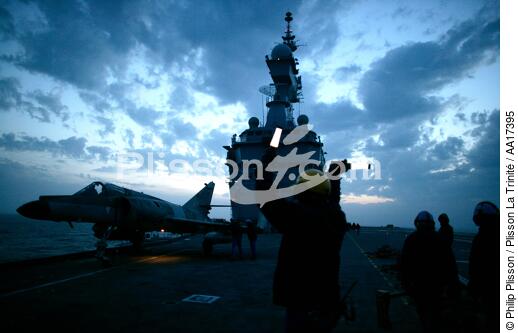 A bord du porte -avion Charles de Gaulle - © Philip Plisson / Plisson La Trinité / AA17395 - Nos reportages photos - Avion militaire