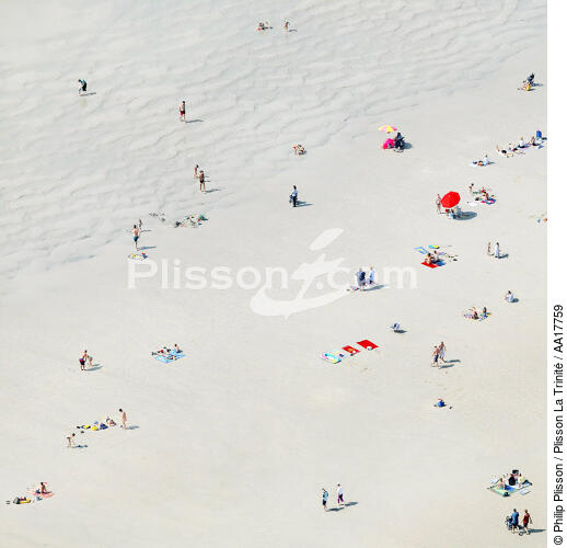 Plage normande. - © Philip Plisson / Plisson La Trinité / AA17759 - Nos reportages photos - Plage