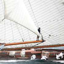 Under the wind. © Guillaume Plisson / Plisson La Trinité / AA17840 - Photo Galleries - J Class yacht