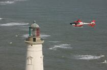 helicopter from Gironde pilotage © Philip Plisson / Plisson La Trinité / AA18048 - Photo Galleries - Lighthouse [33]