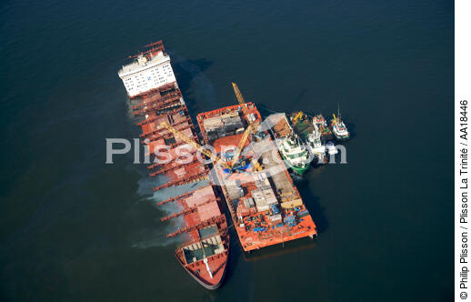 Le porte conteneur MSC Napoli - © Philip Plisson / Plisson La Trinité / AA18446 - Nos reportages photos - Porte-conteneurs, la démesure