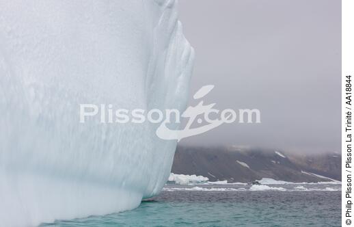Brown Bluff en Antarctique. - © Philip Plisson / Plisson La Trinité / AA18844 - Nos reportages photos - Iceberg