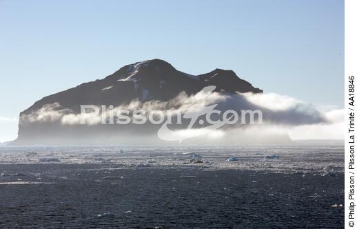 Brown Bluff en Antarctique. - © Philip Plisson / Plisson La Trinité / AA18846 - Nos reportages photos - Brown Bluff