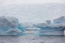Antarctique. © Philip Plisson / Plisson La Trinité / AA18911 - Nos reportages photos - Iceberg
