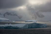 Antarctique. © Philip Plisson / Plisson La Trinité / AA18915 - Nos reportages photos - Glace