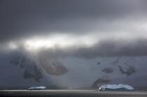 Antarctique. © Philip Plisson / Plisson La Trinité / AA18916 - Nos reportages photos - Glace