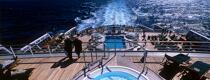 On the QM2 deck © Philip Plisson / Plisson La Trinité / AA18933 - Photo Galleries - Big Cruises