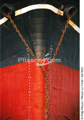 Dans le port de Bangkok. - © Philip Plisson / Plisson La Trinité / AA19301 - Nos reportages photos - Réparation navale