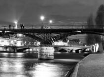 sur les quai de Paris. © Guillaume Plisson / Plisson La Trinité / AA19385 - Nos reportages photos - Le pont des arts