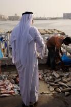 Fish market of Sharjah © Philip Plisson / Plisson La Trinité / AA19783 - Photo Galleries - Fish dock