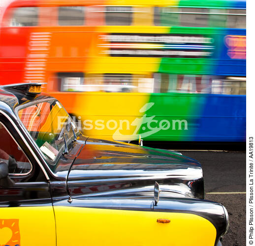 Taxi à Londres. - © Philip Plisson / Plisson La Trinité / AA19813 - Nos reportages photos - Ville [Angleterre]