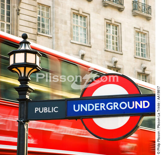 London tube. - © Philip Plisson / Plisson La Trinité / AA19817 - Nos reportages photos - Londres