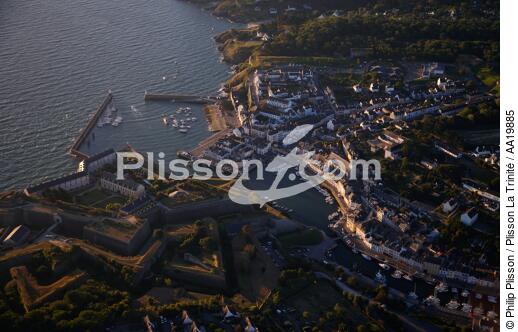Belle-Ile,vue sur Le Palais et la Citadelle Vauban. - © Philip Plisson / Plisson La Trinité / AA19885 - Nos reportages photos - Citadelle