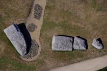 The big broken standing stone of Locmariaquer. © Philip Plisson / Plisson La Trinité / AA20254 - Photo Galleries - Standing stone