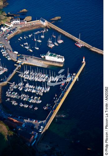 Port-Tudy, Groix island. - © Philip Plisson / Plisson La Trinité / AA20382 - Photo Galleries - Pier