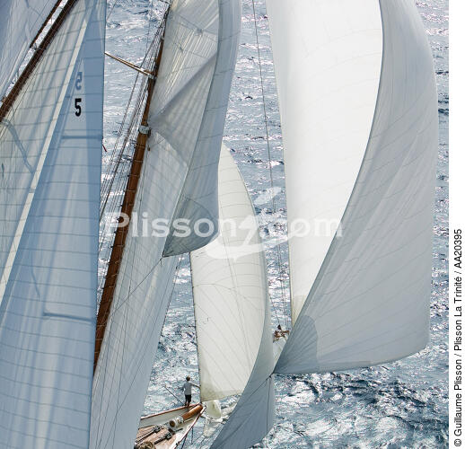Sous le vent. - © Guillaume Plisson / Plisson La Trinité / AA20395 - Nos reportages photos - Voiles Classiques