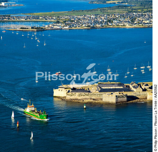 La citadelle de Port-Louis. - © Philip Plisson / Plisson La Trinité / AA20562 - Nos reportages photos - Format carré