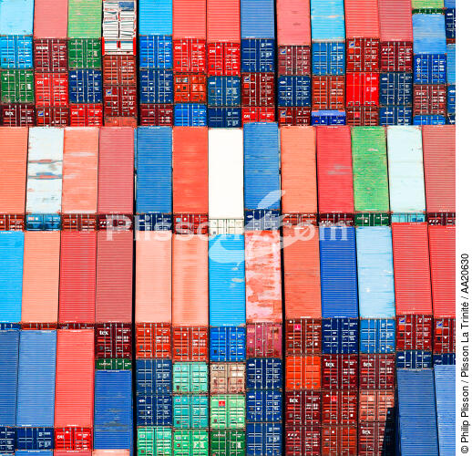 Containers. - © Philip Plisson / Plisson La Trinité / AA20630 - Photo Galleries - Containership