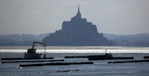 The Mont Saint-Michel. © Philip Plisson / Plisson La Trinité / AA20891 - Photo Galleries - Mussel breeding