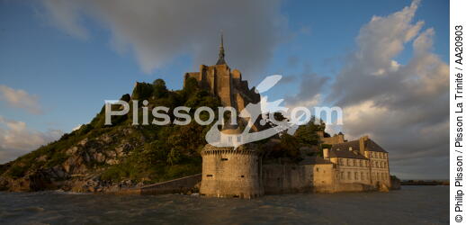 Le Mont-Saint-Michel. - © Philip Plisson / Plisson La Trinité / AA20903 - Nos reportages photos - Mont-Saint-Michel