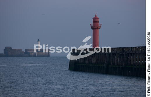 Boulogne. - © Philip Plisson / Plisson La Trinité / AA20938 - Nos reportages photos - Pas de Calais