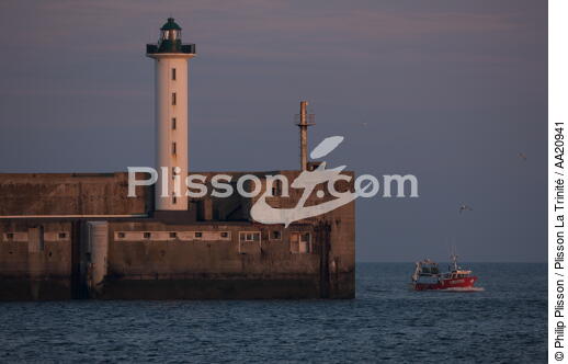 Boulogne. - © Philip Plisson / Plisson La Trinité / AA20941 - Photo Galleries - Lighthouse [62]
