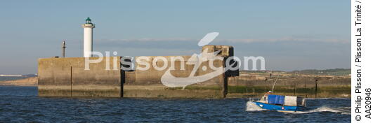 Boulogne. - © Philip Plisson / Plisson La Trinité / AA20946 - Photo Galleries - Lighthouse [62]
