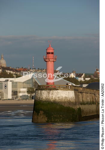 Boulogne. - © Philip Plisson / Plisson La Trinité / AA20952 - Photo Galleries - Boulogne sur mer
