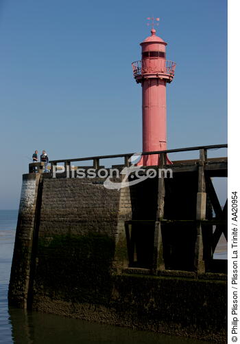 Boulogne. - © Philip Plisson / Plisson La Trinité / AA20954 - Photo Galleries - From Dunkerque to la Baie de Somme