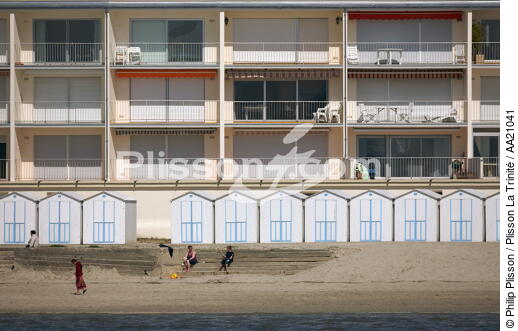 Le Crotoy. - © Philip Plisson / Plisson La Trinité / AA21041 - Nos reportages photos - Cabine de plage
