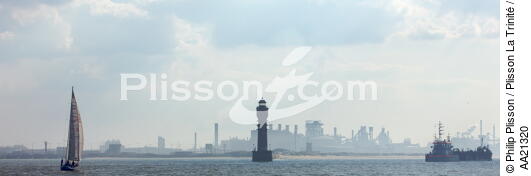 Dunkerque. - © Philip Plisson / Plisson La Trinité / AA21320 - Nos reportages photos - Dunkerque