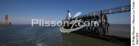 Dunkerque. - © Philip Plisson / Plisson La Trinité / AA21323 - Nos reportages photos - Dunkerque