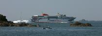 Ferry sortant du port de Saint-Malo. © Philip Plisson / Plisson La Trinité / AA21541 - Nos reportages photos - Site [35]