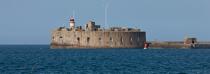 Le fort de l'Ouest devant Cherbourg. © Philip Plisson / Plisson La Trinité / AA21832 - Nos reportages photos - Cherbourg