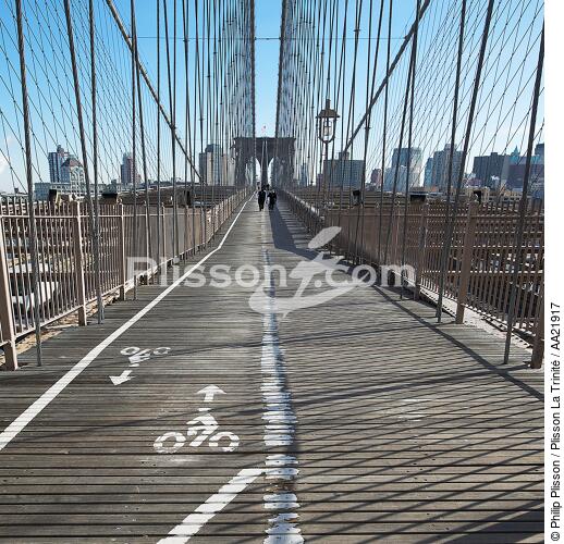 Le pont de Brooklyn à New-York - © Philip Plisson / Plisson La Trinité / AA21917 - Nos reportages photos - Pont suspendu