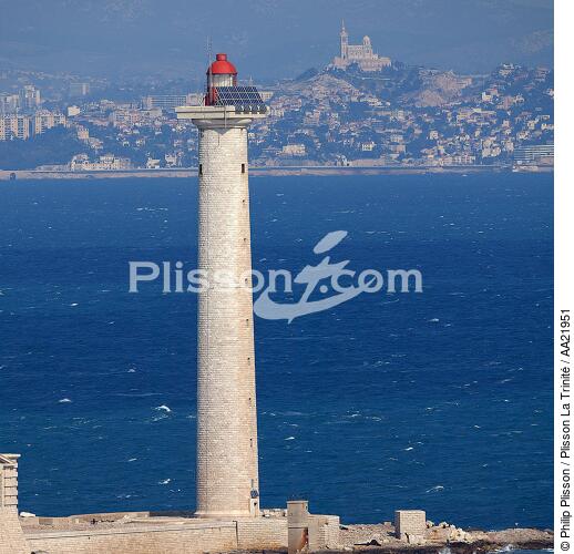 The lighthouse Planier to Marseille. - © Philip Plisson / Plisson La Trinité / AA21951 - Photo Galleries - The Planier