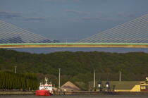 Le pont de Brotonne. © Philip Plisson / Plisson La Trinité / AA22028 - Nos reportages photos - Pont