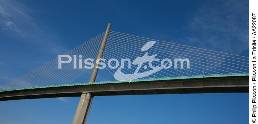 Brotonne bridge. - © Philip Plisson / Plisson La Trinité / AA22087 - Photo Galleries - From Tréport to the Seine Estuary
