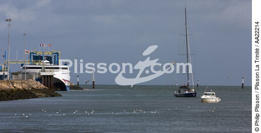 Ouistréham. - © Philip Plisson / Plisson La Trinité / AA22214 - Photo Galleries - Ferry boat