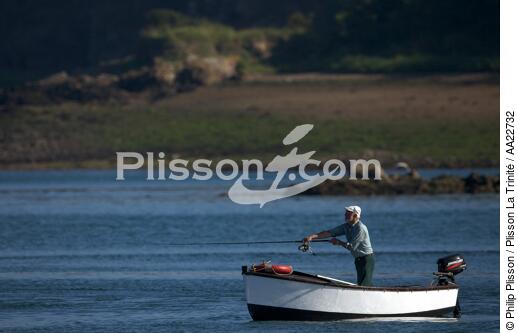 Fishing on the Rance. - © Philip Plisson / Plisson La Trinité / AA22732 - Photo Galleries - Rance [The]