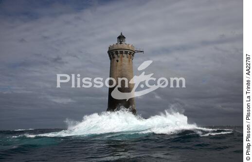 Le phare du Four. - © Philip Plisson / Plisson La Trinité / AA22787 - Nos reportages photos - Phare [29]
