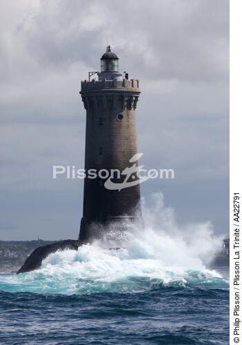 Le phare du Four. - © Philip Plisson / Plisson La Trinité / AA22791 - Nos reportages photos - Phare [29]