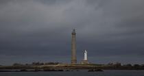 Le phare de l'île Vierge © Philip Plisson / Plisson La Trinité / AA22810 - Nos reportages photos - Ciel
